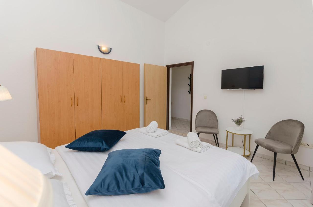 Apartments Anton Vodice Esterno foto