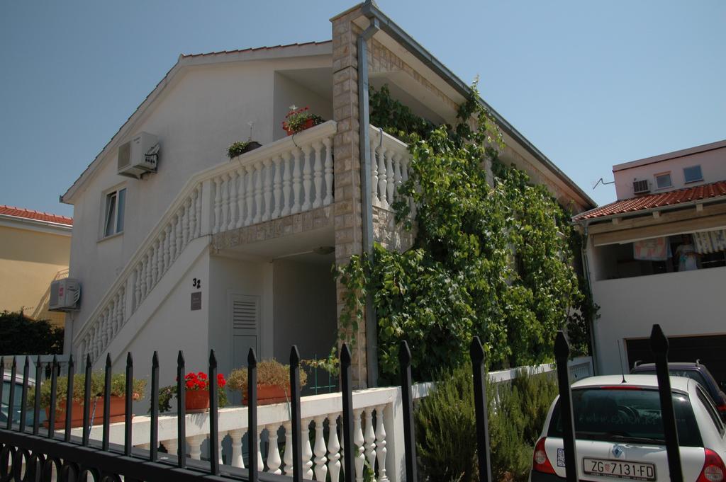 Apartments Anton Vodice Esterno foto