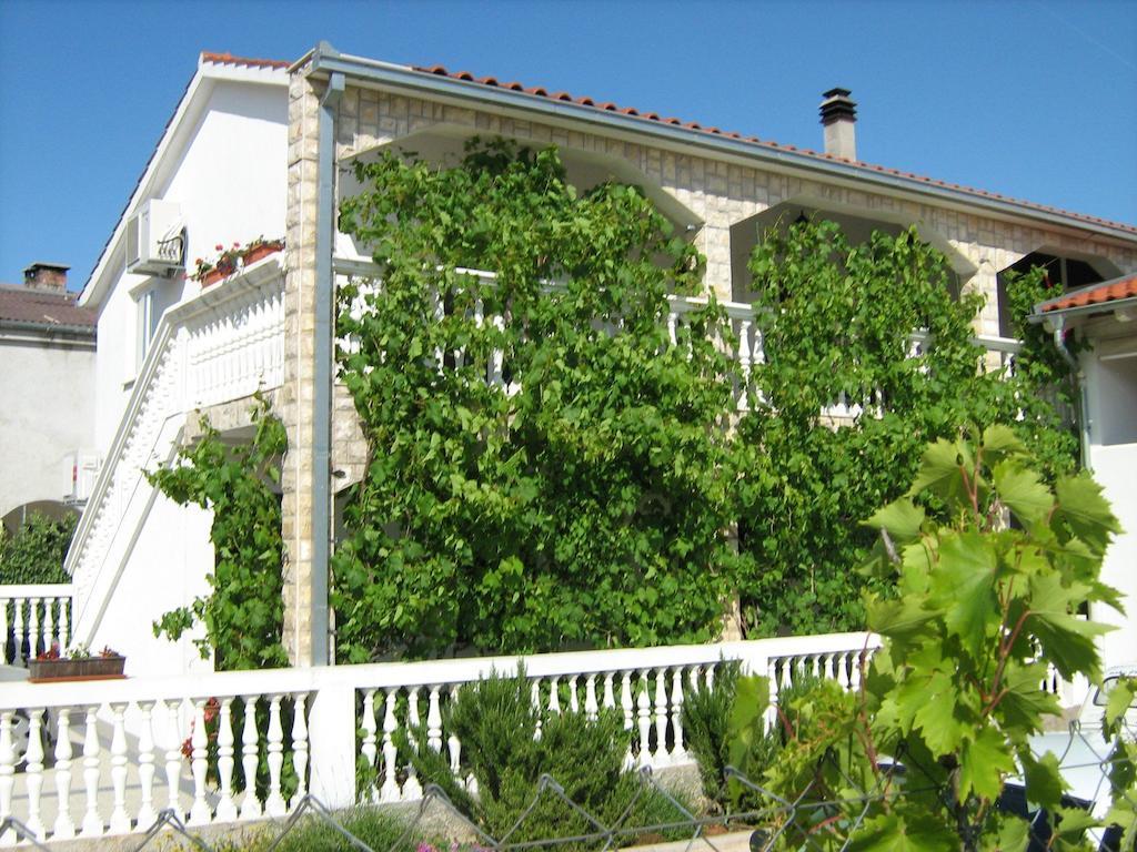 Apartments Anton Vodice Esterno foto